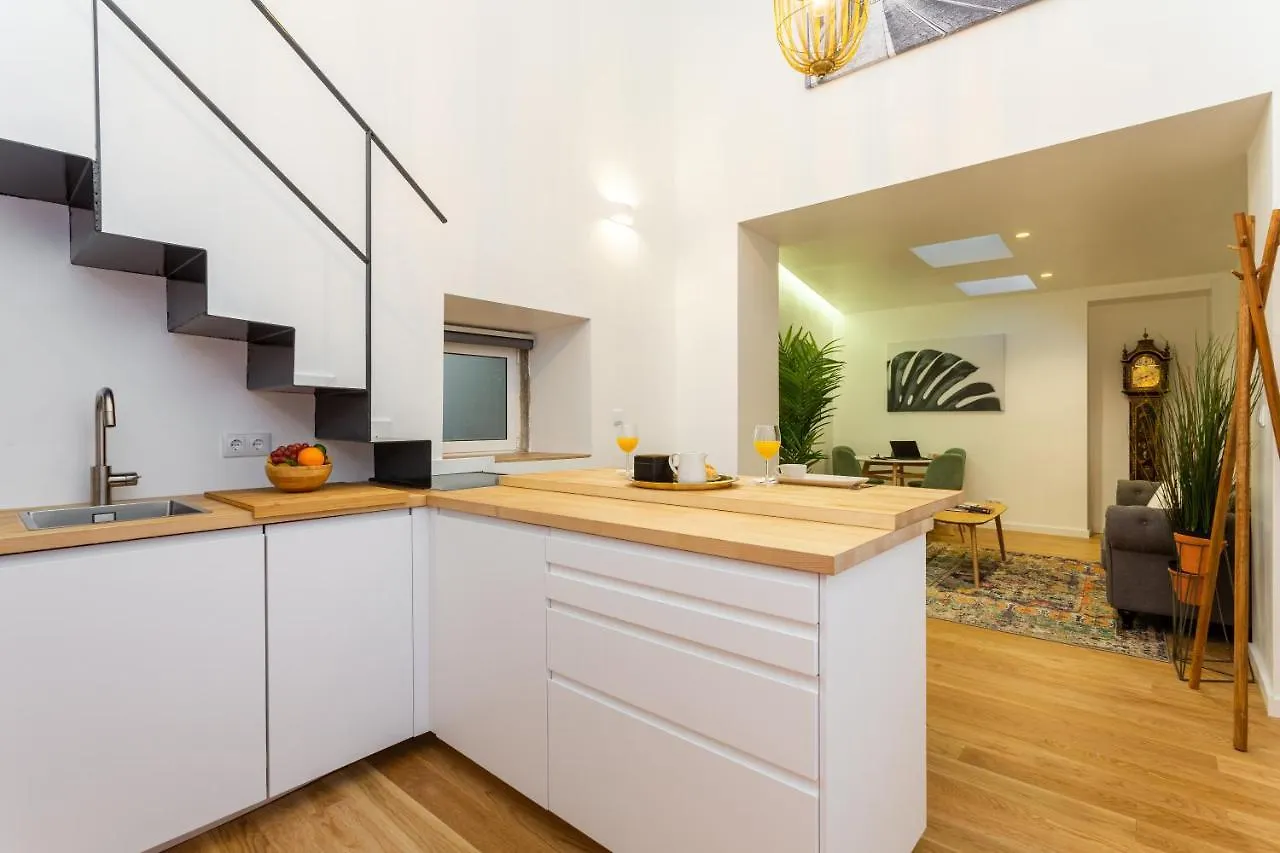 ליסבון Bairro Alto Bronze Of Art Apartments 0*,  פורטוגל